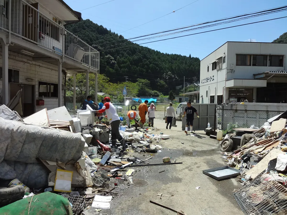 紀伊半島大水害により水に浸かった街の様子